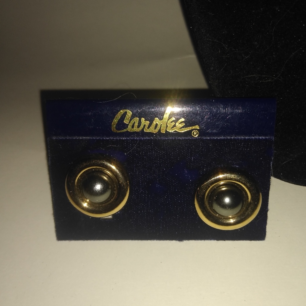 Carolee 9$
